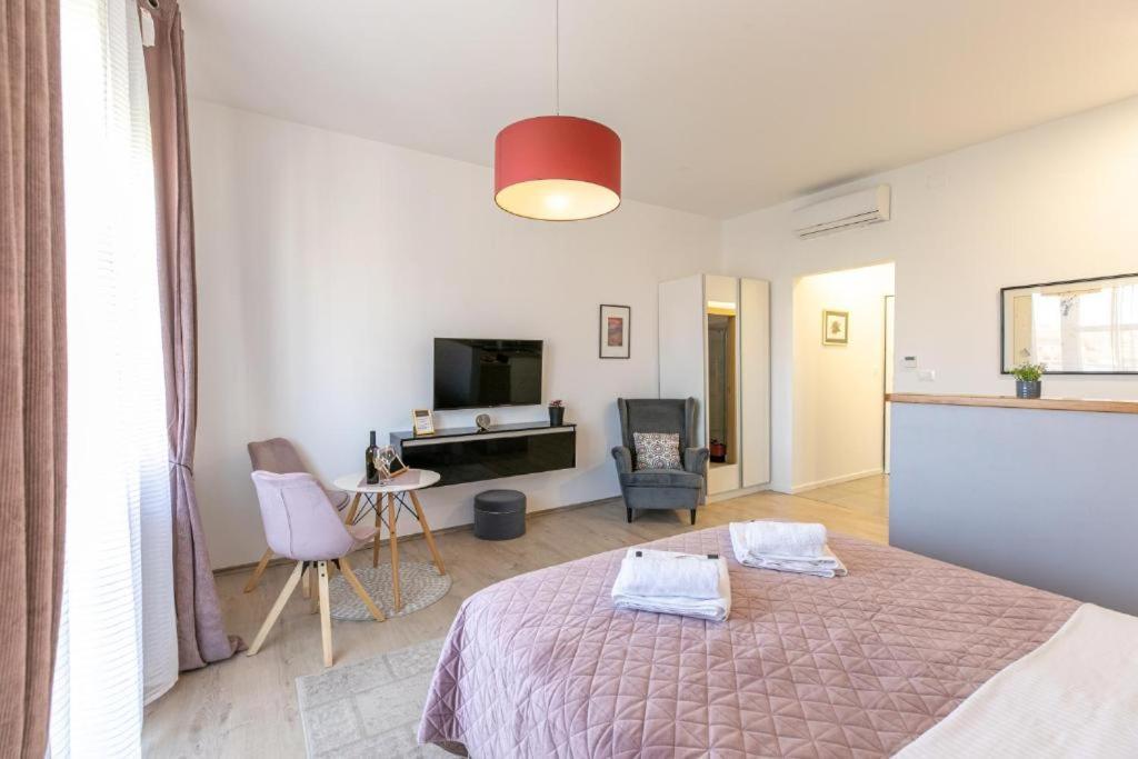 Polai Boutique Apartments With Free Parking Eksteriør bilde