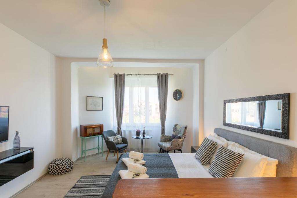 Polai Boutique Apartments With Free Parking Eksteriør bilde